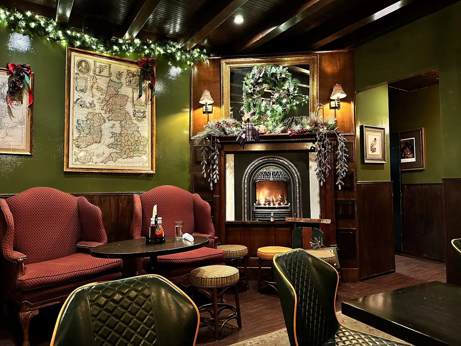 Best Gin Cocktails in Lincoln Square, Chicago