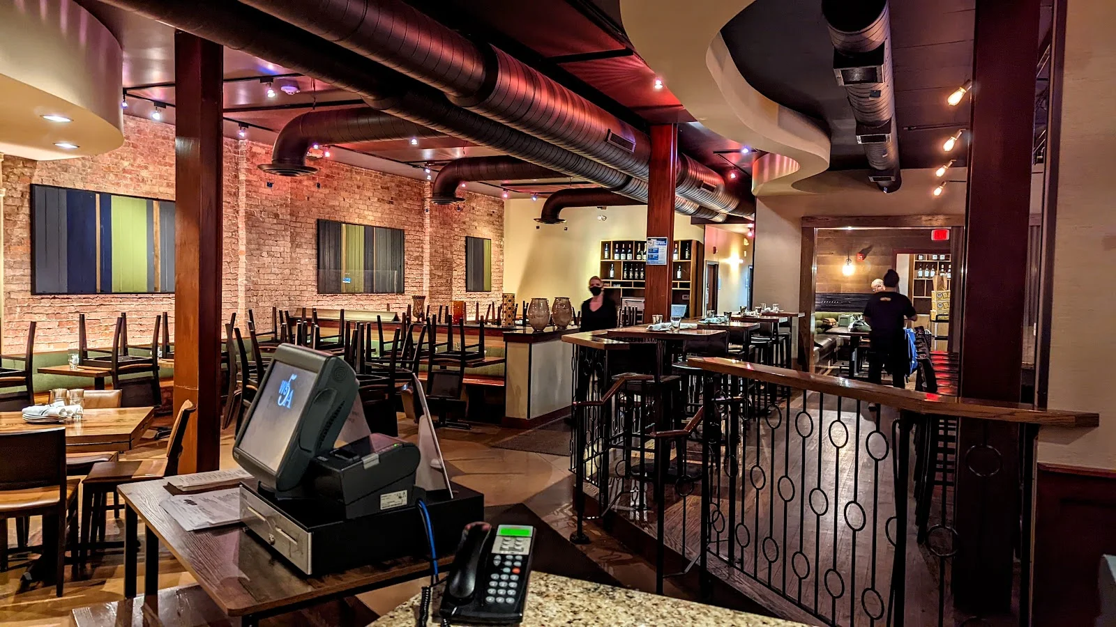 Best Crab Cakes in Oak Park, IL